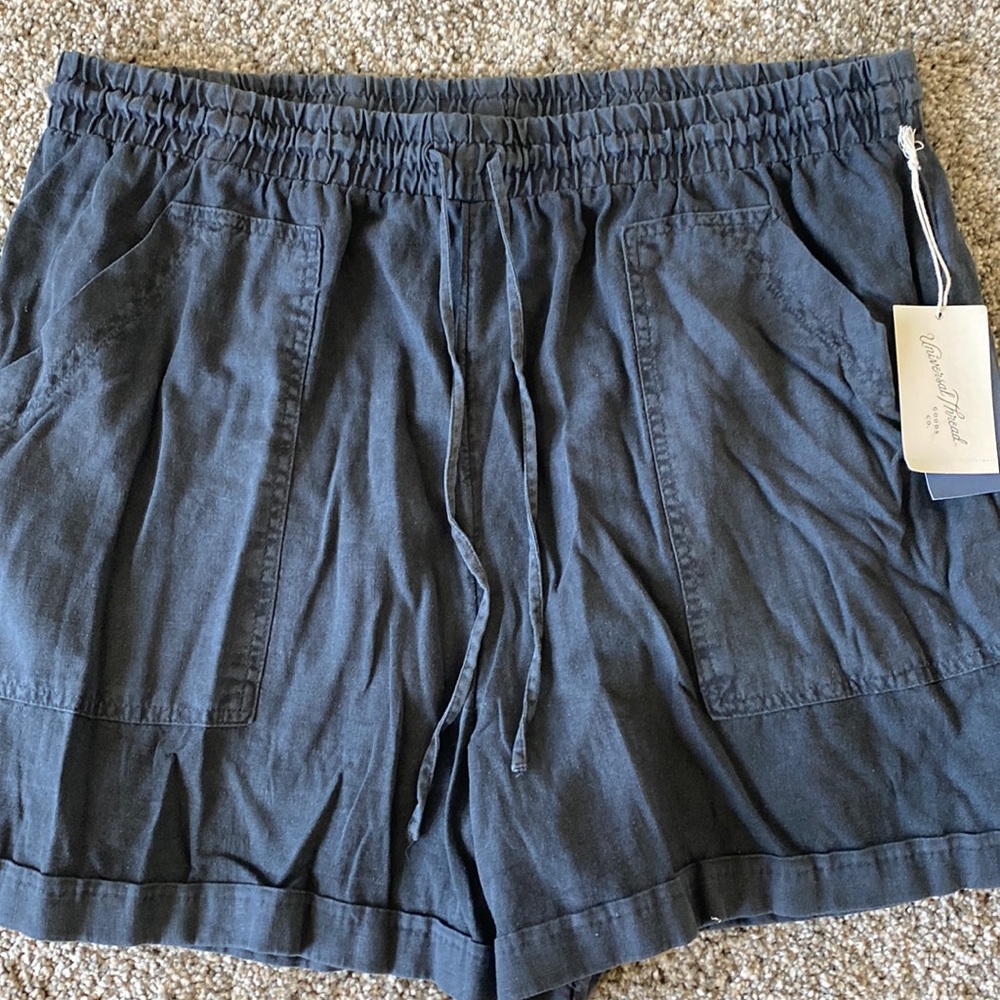 Universal Threads nwt XXL black linen rayon shorts